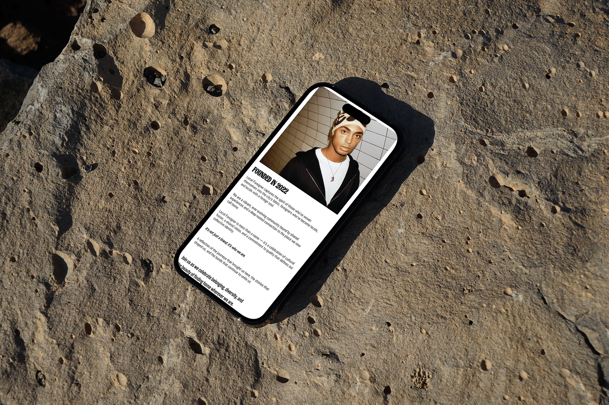 Local Foreigner Club Website auf dem iPhone